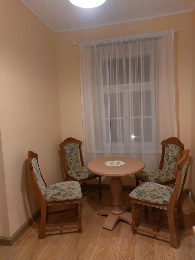 Pils Ielas Apartamenti Кандава Экстерьер фото